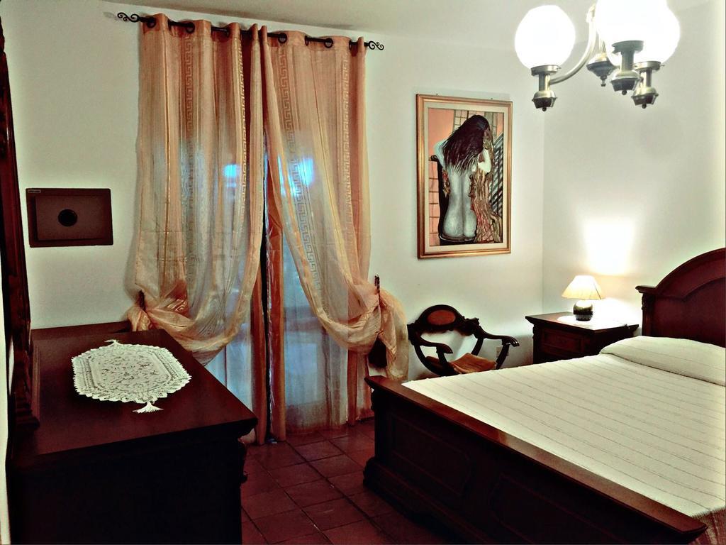 Casa Vacanze Villa Flumini ฟลูมินิ ดิ กวาร์ตู ภายนอก รูปภาพ