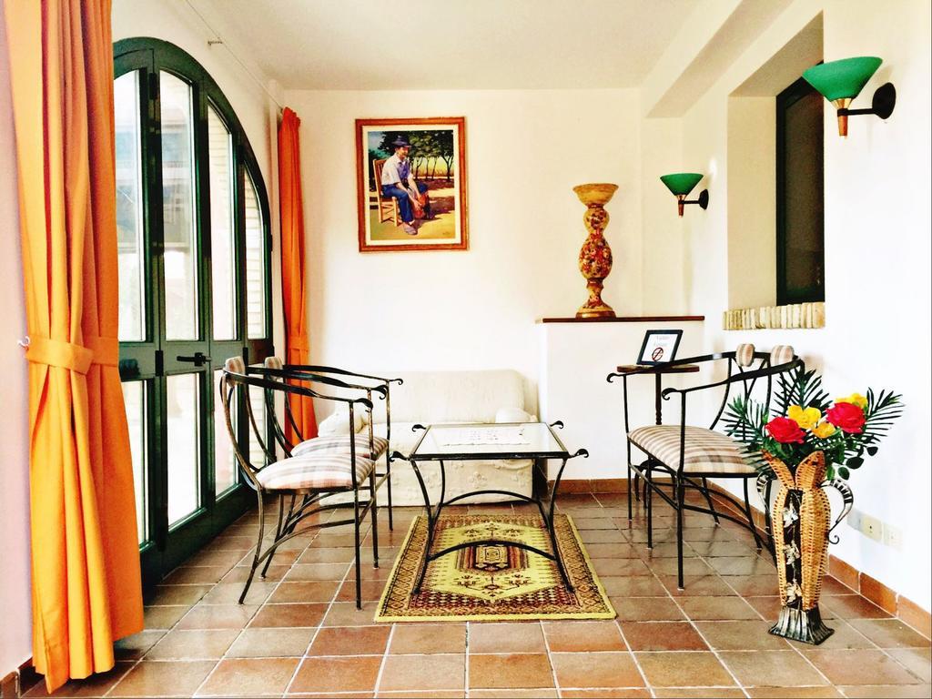 Casa Vacanze Villa Flumini ฟลูมินิ ดิ กวาร์ตู ภายนอก รูปภาพ