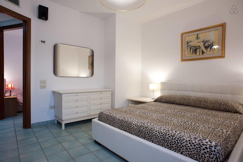 Casa Vacanze Villa Flumini ฟลูมินิ ดิ กวาร์ตู ภายนอก รูปภาพ